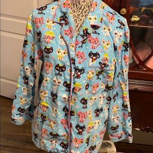 Women’s Victoria secret pajamas.